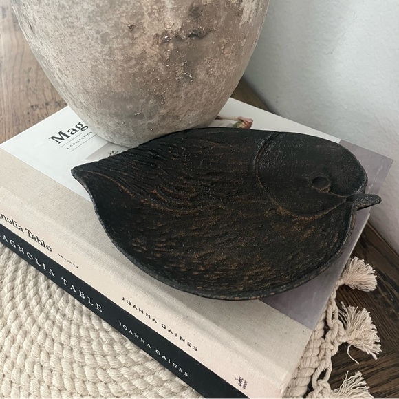 Foreside Home & Garden Other - Cast Iron Bird Trinket Tray